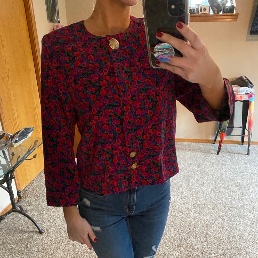 Vintage floral button up blouse